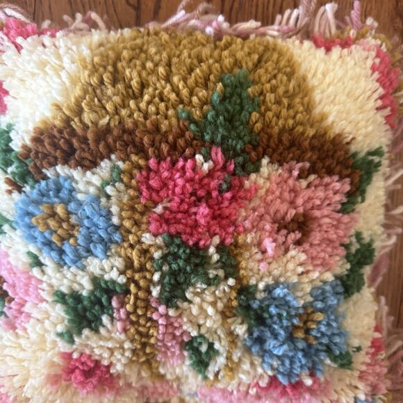 VTG Mushroom Shag Throw Pillow Latch Hook Pink Towel Back Pink Floral Handmade - Picture 3 of 11